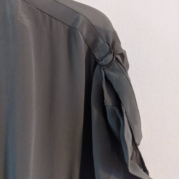 NWT LA Made Maya Silk Short Sleeve V Neck Dress Dusty Olive Size Medium - Picture 8 of 14